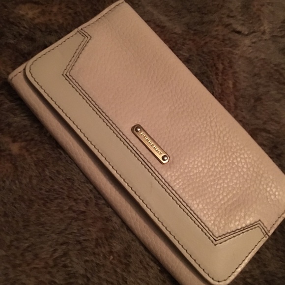 Burberry Handbags - Burberry wallet